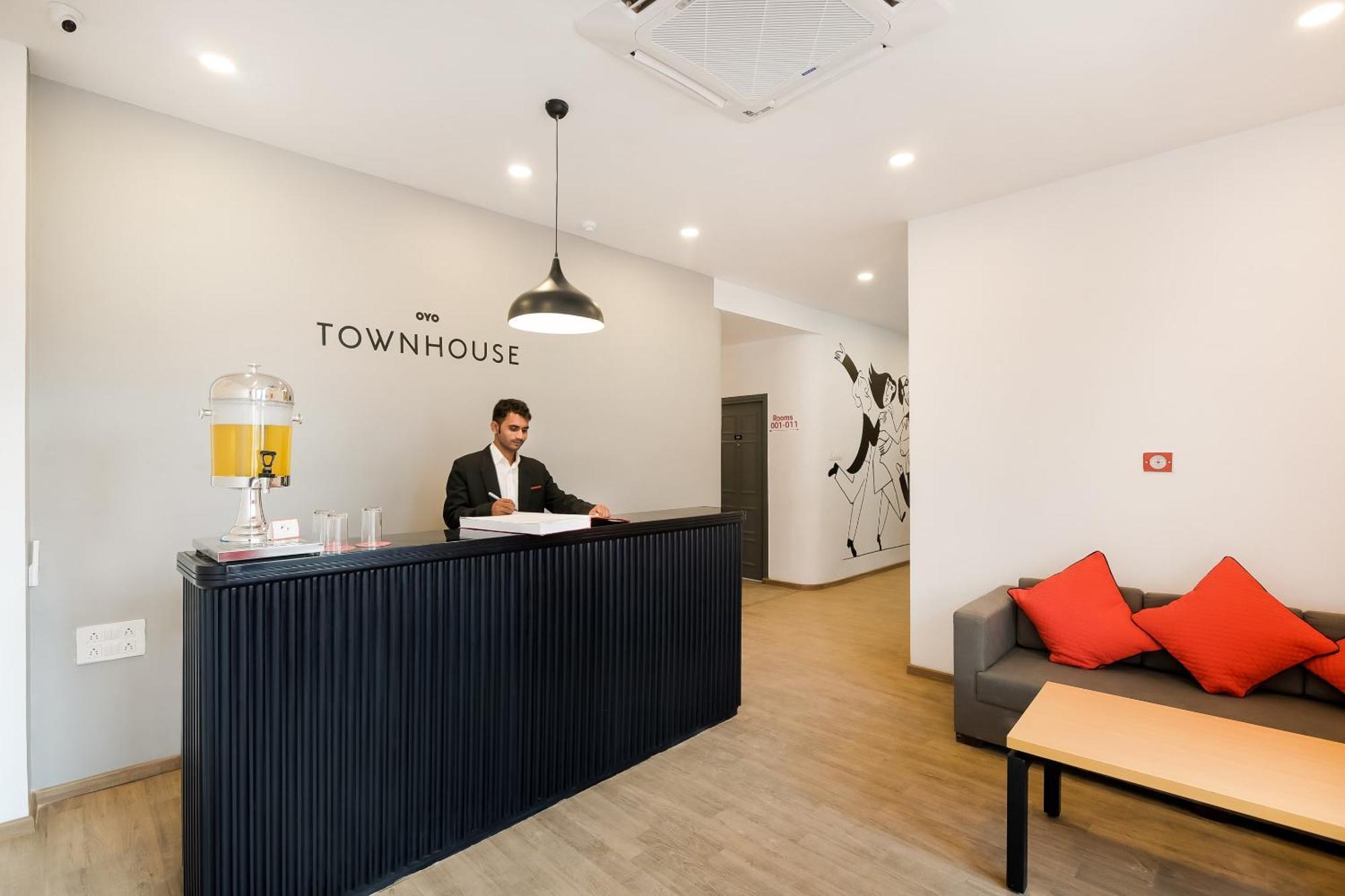 Townhouse The Awadh Airport Near Chaudhary Charan Singh International Airport Hotel Bijnaur Exterior photo