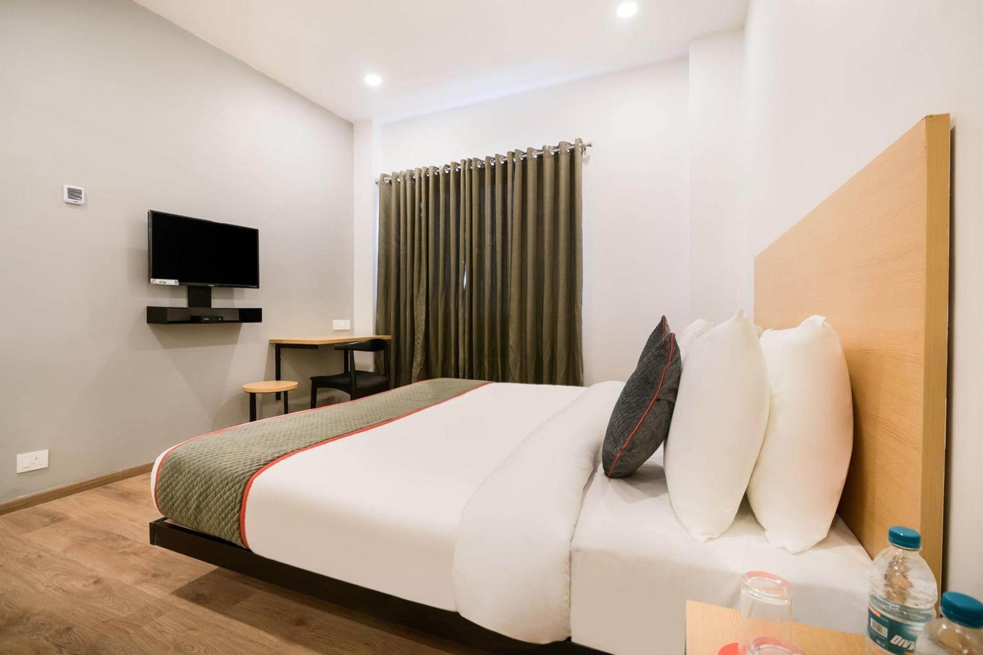 Townhouse The Awadh Airport Near Chaudhary Charan Singh International Airport Hotel Bijnaur Exterior photo
